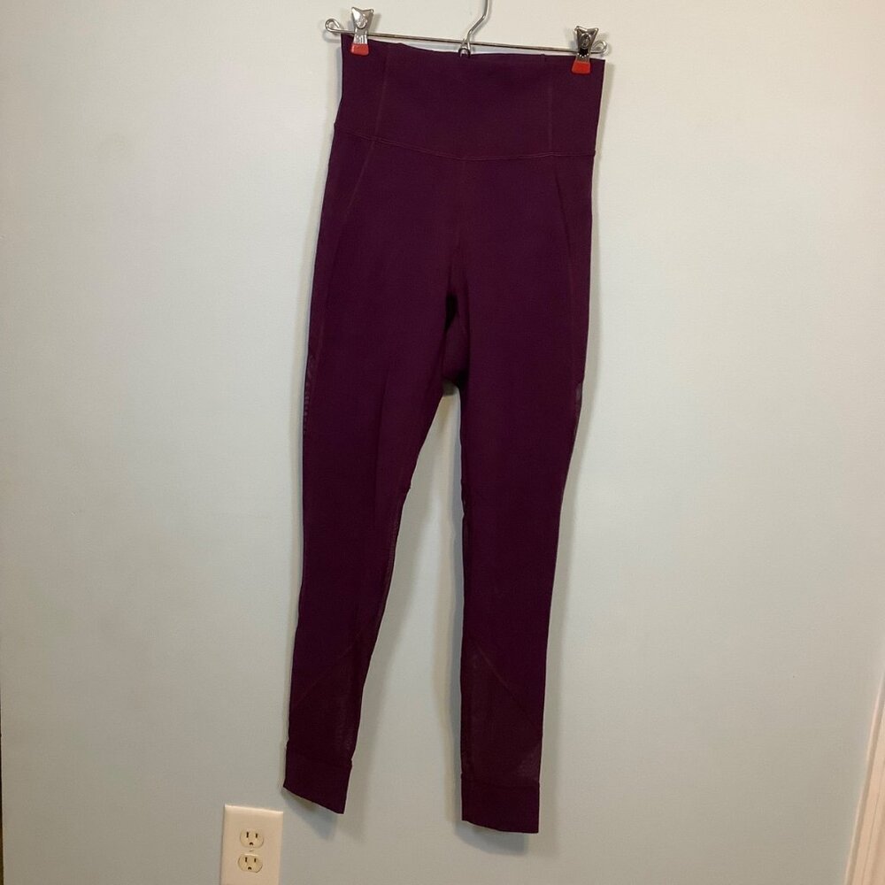 Lululemon Size 6 Dark Purple Mesh Panel Leggings 28" Inseam P30416 Workout Yoga